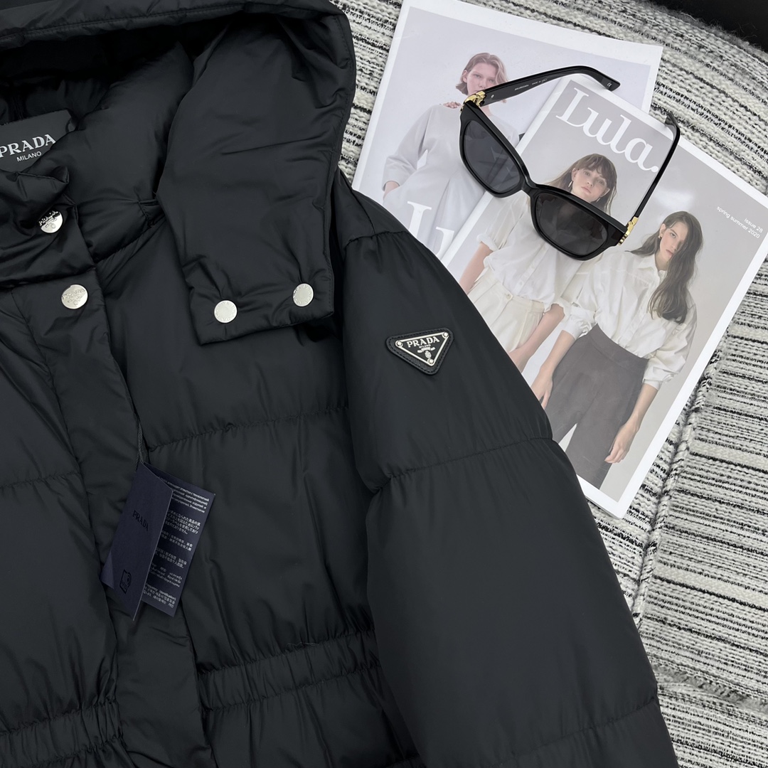PRADA ダウンジャケット SS96785