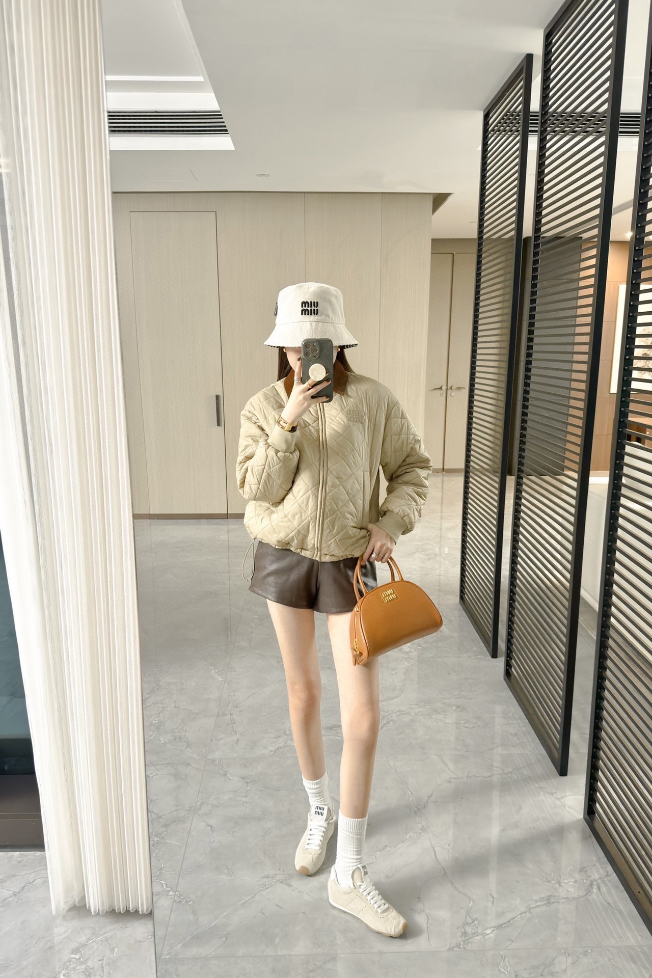 MIUMIUダウンジャケット SS96782