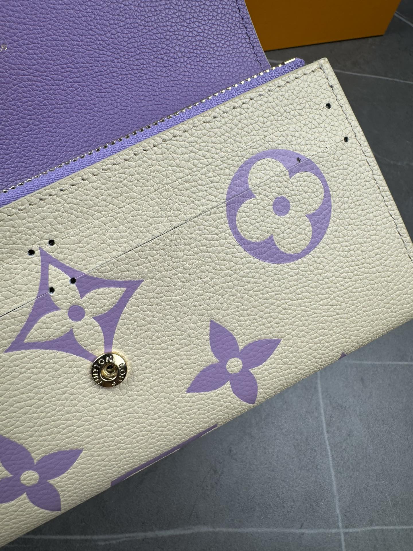 LV Louis Vuitton 新作財布です 6 zm 95518