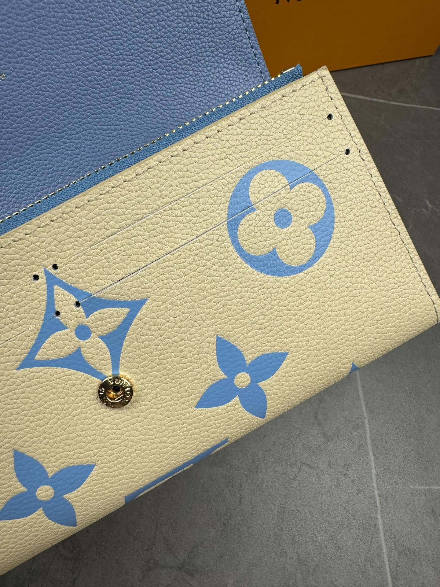 LV Louis Vuitton 新作財布です 5 zm 955186