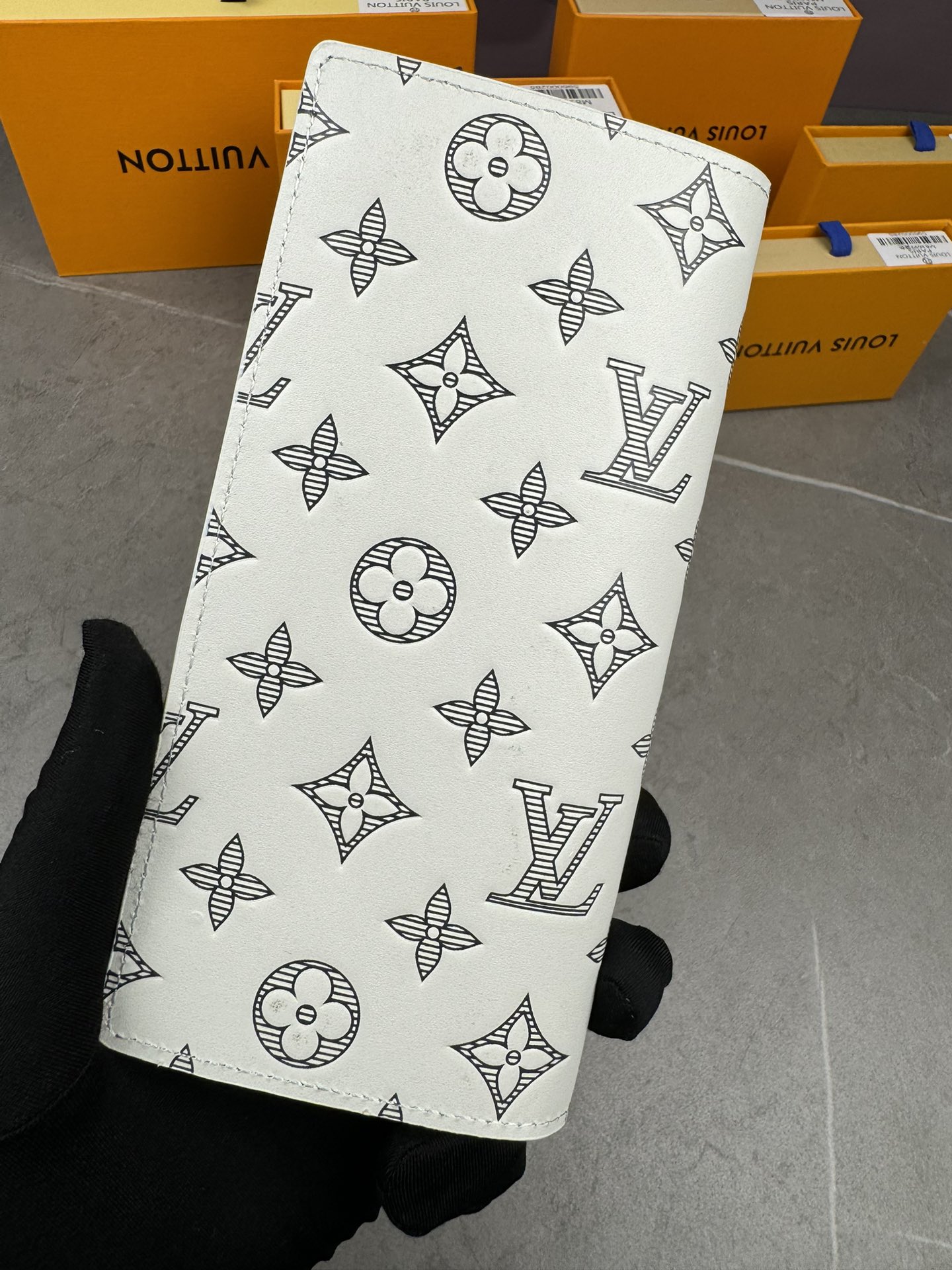 LV Louis Vuitton 新作財布です 27 zm 95521