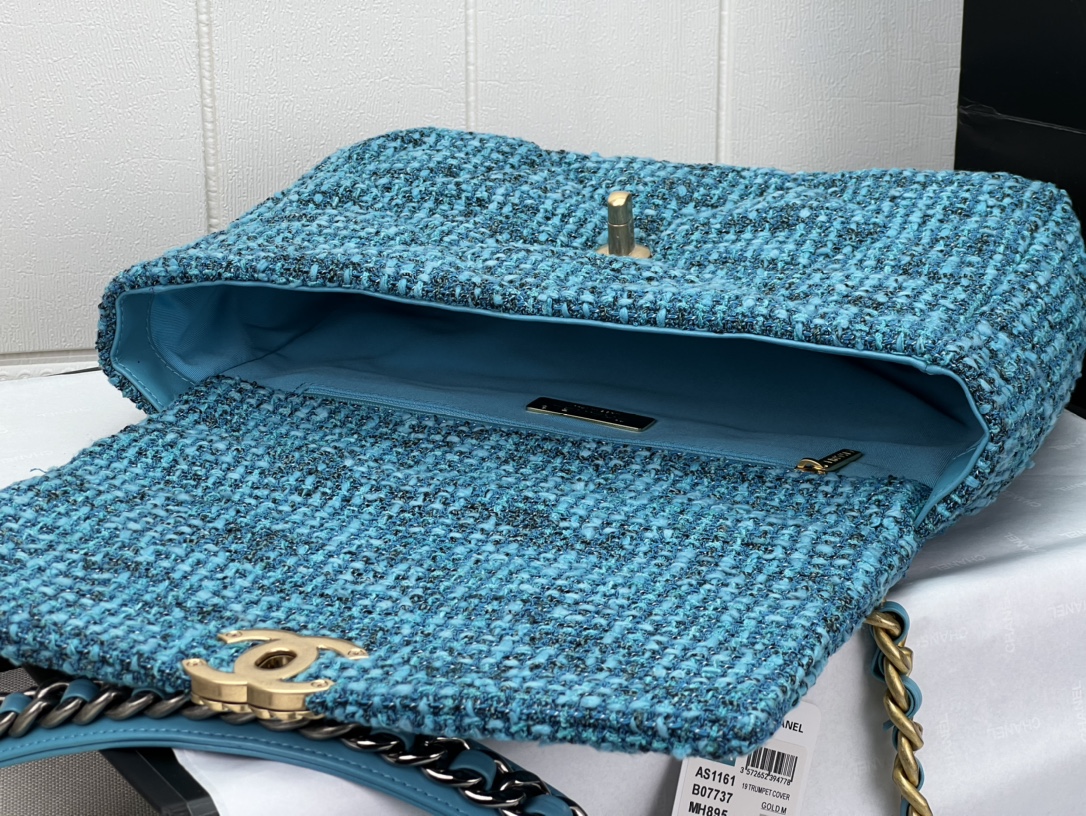 CHANEL 19 LARGE HANDBAG AS1161