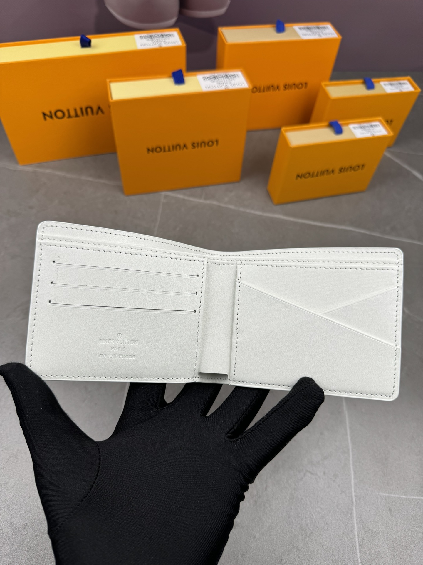 LV Louis Vuitton 新作財布です 25 zm 95521