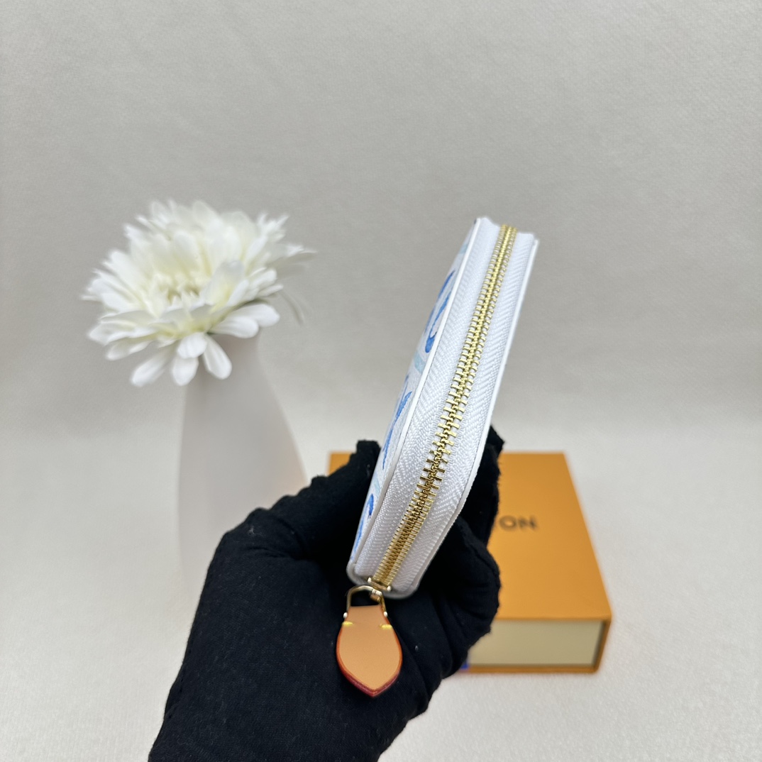 LV Louis Vuitton 新作財布です 56 zm 95520