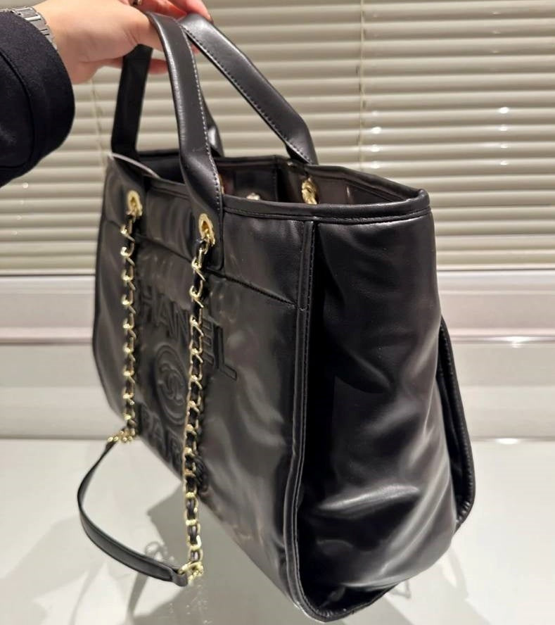 【大きめロゴが可愛い?】CHANEL ミディアム ショッピングバッグ