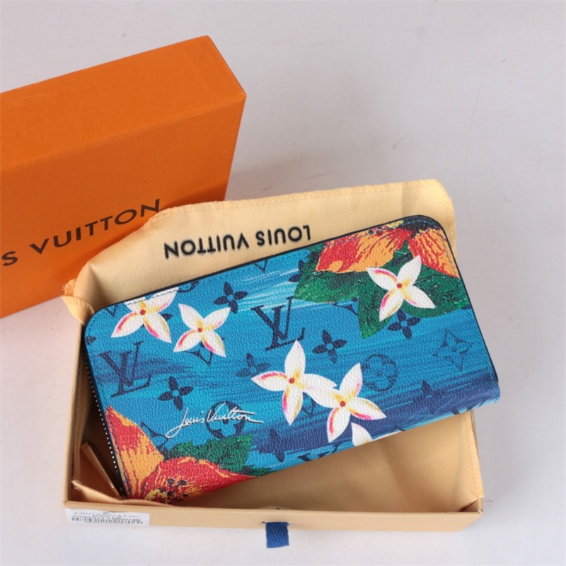 LV 新作財布登場！本革素材を採用し、ノーマークの美しいプリントが施されています