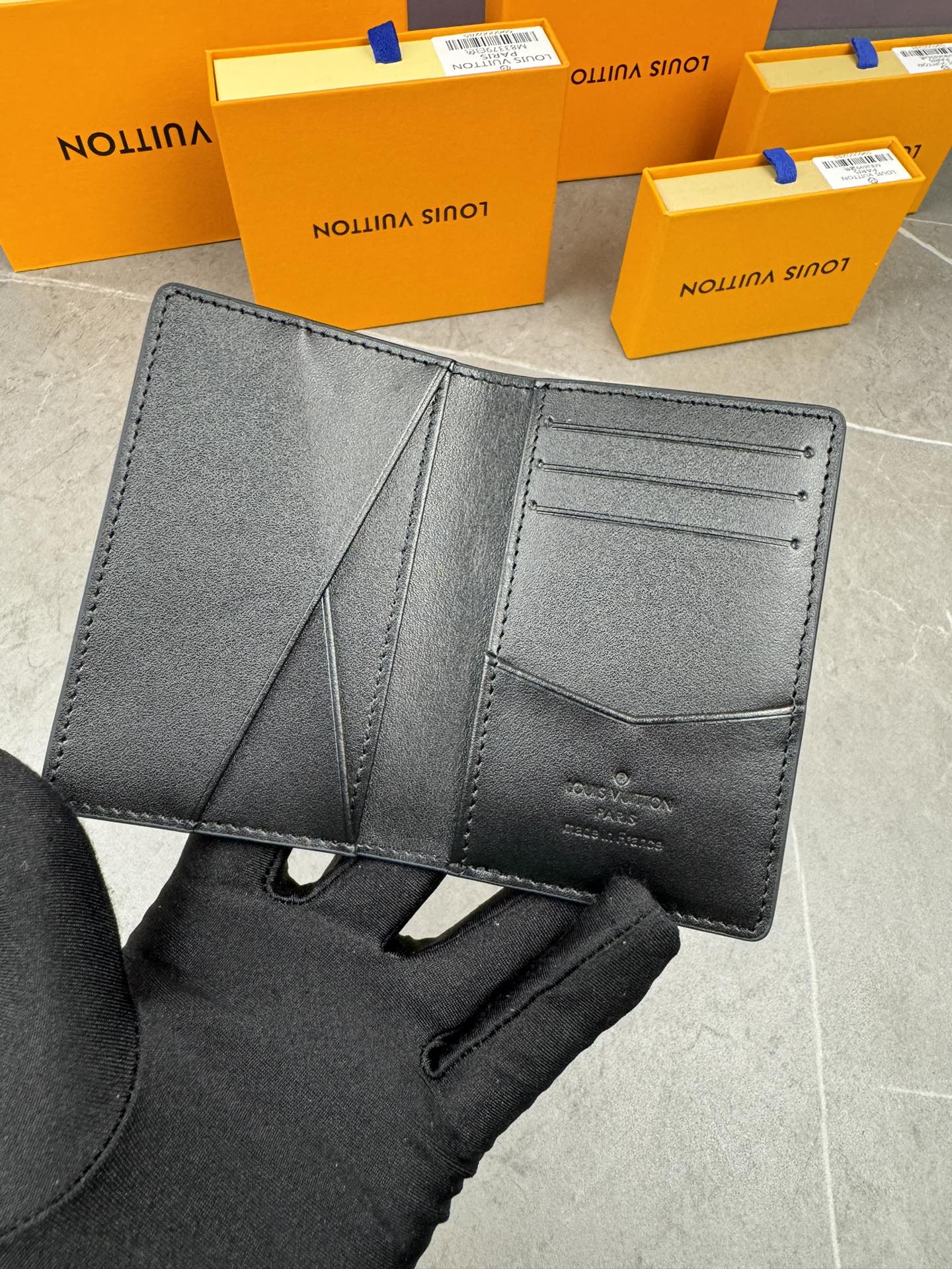 LV Louis Vuitton 新作財布です 24 zm 95521