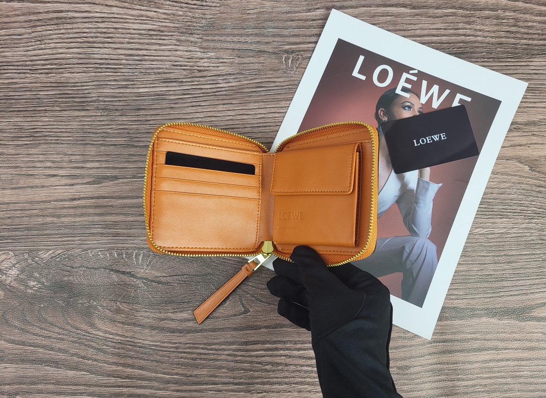 LOEWE 財布 5 zm 94920