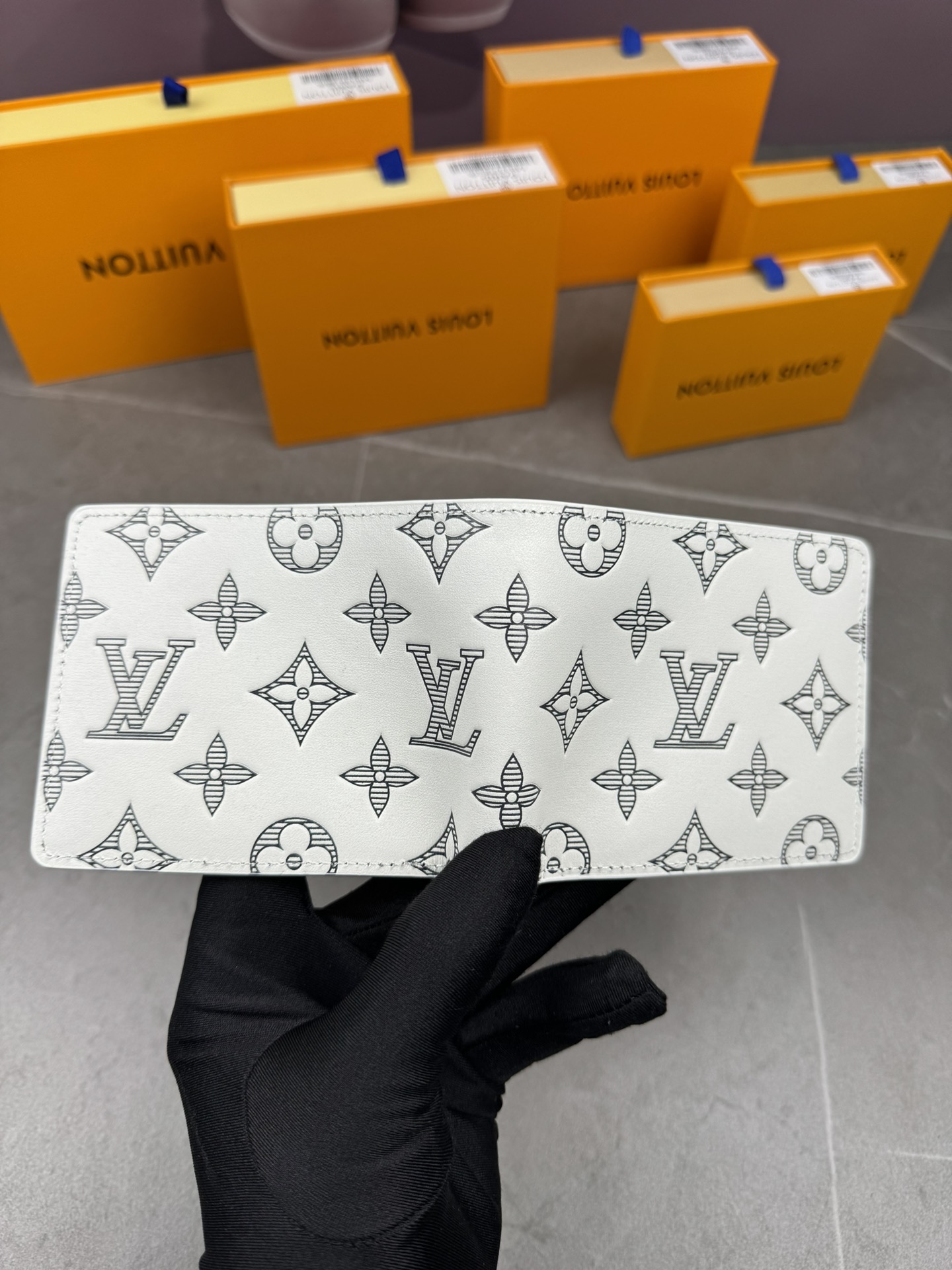 LV Louis Vuitton 新作財布です 25 zm 95521