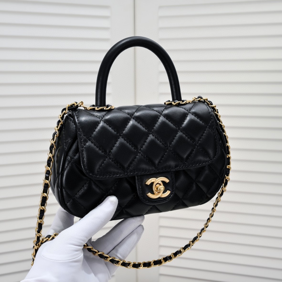 CHANEL 144C COCO HANDEL 9115