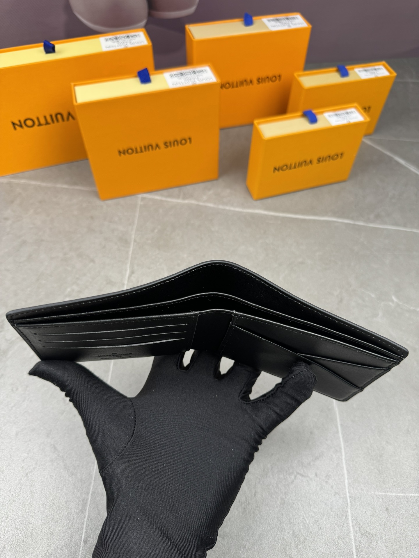 LV Louis Vuitton 新作財布です 26 zm 95521
