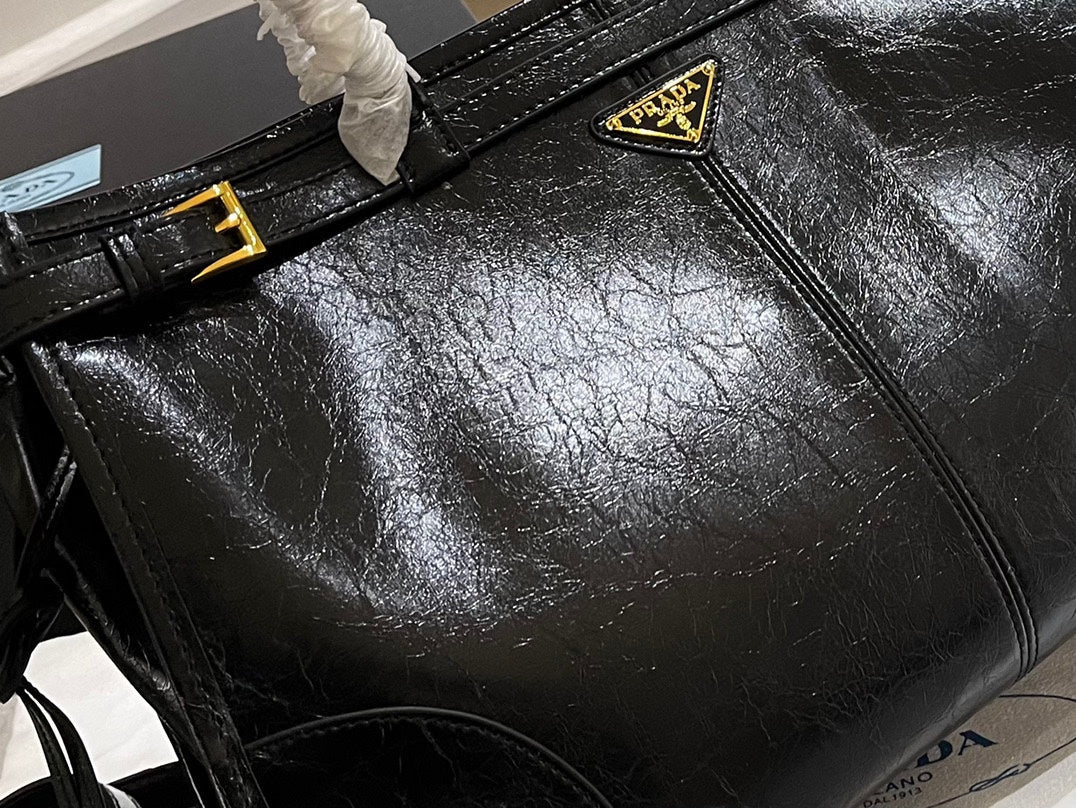 ☆PRADA☆ ソフトナッパレザー ミニハンドバッグ1点入荷?☆正規品☆