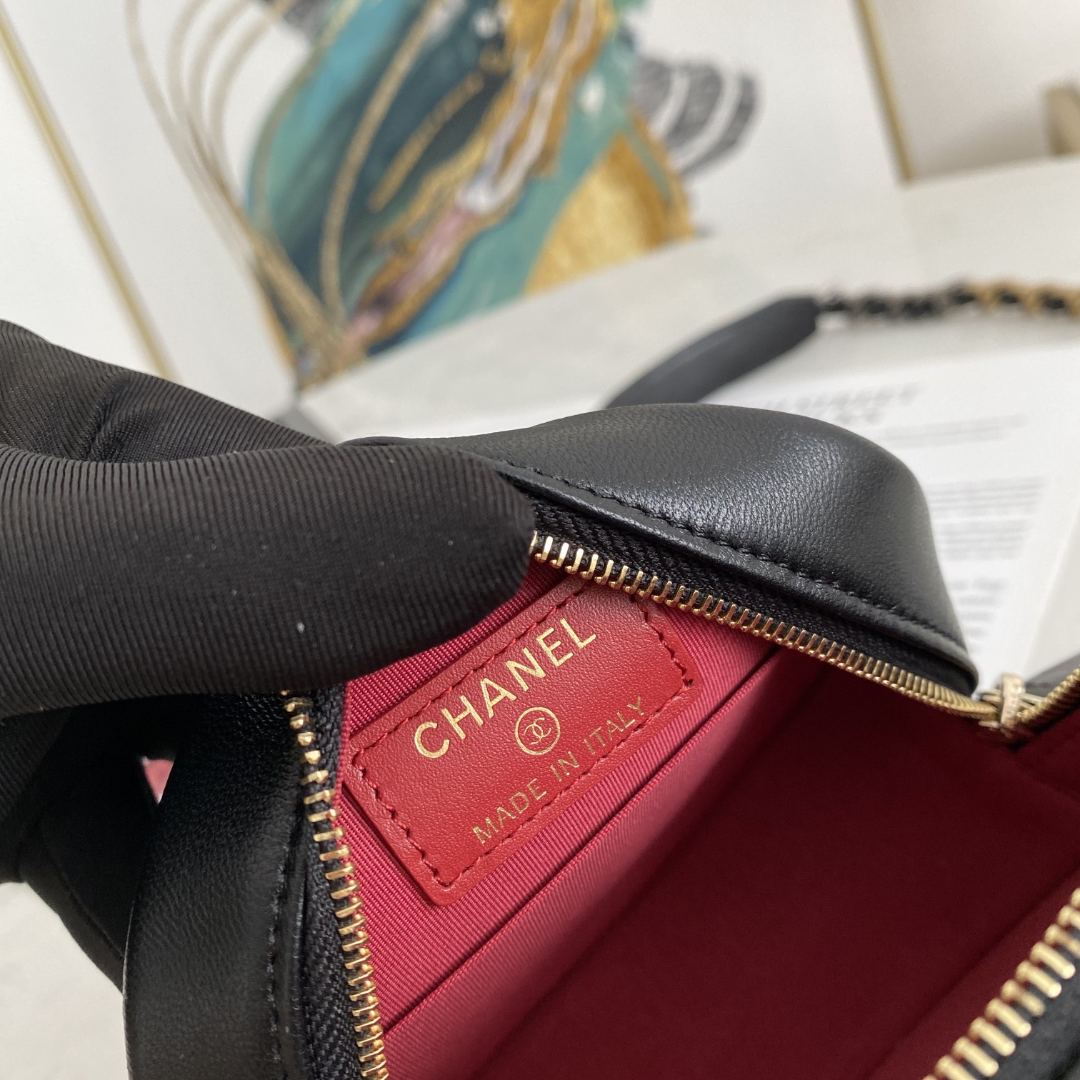 CHANEL 19 CLUTCH WITH CHAIN 0945