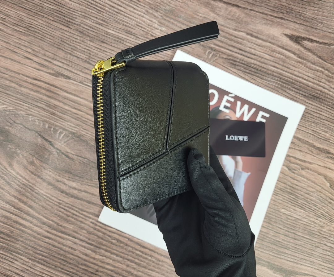LOEWE 財布 zm 94920