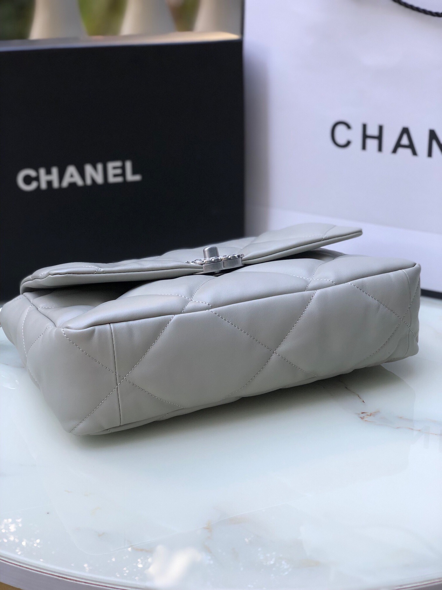Chanel 19 medium 1161