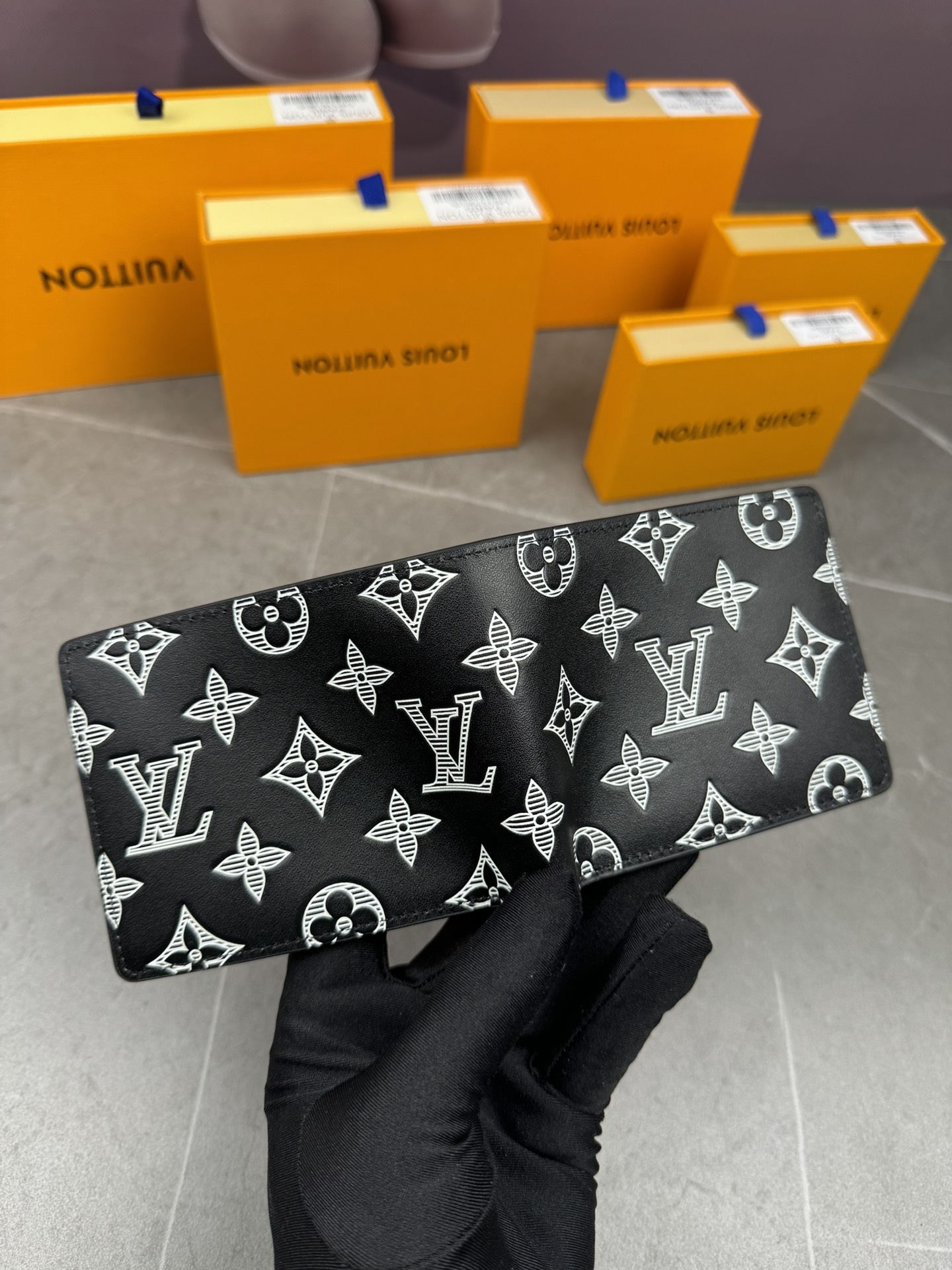 LV Louis Vuitton 新作財布です 26 zm 95521