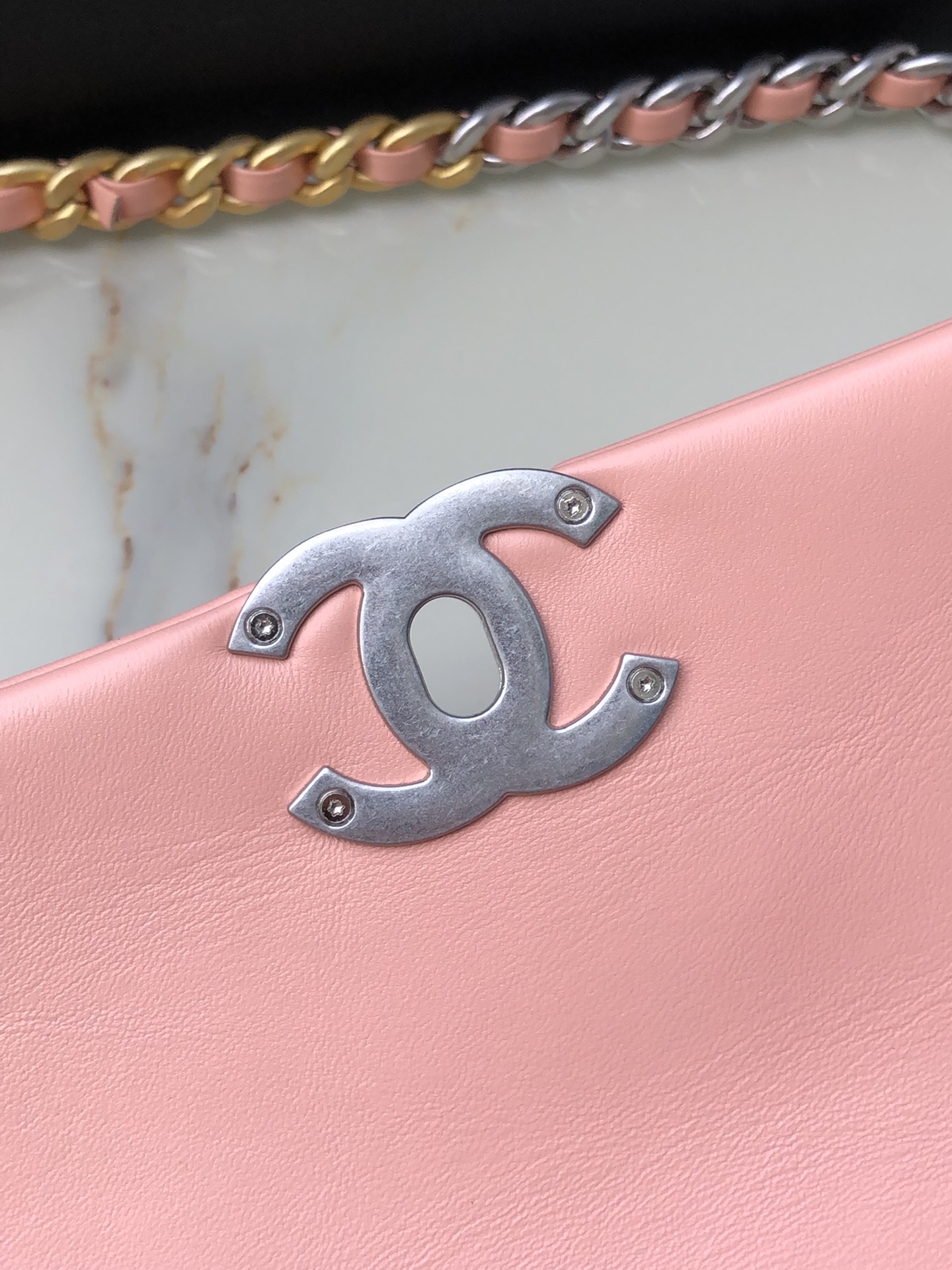Chanel 19 medium 1161