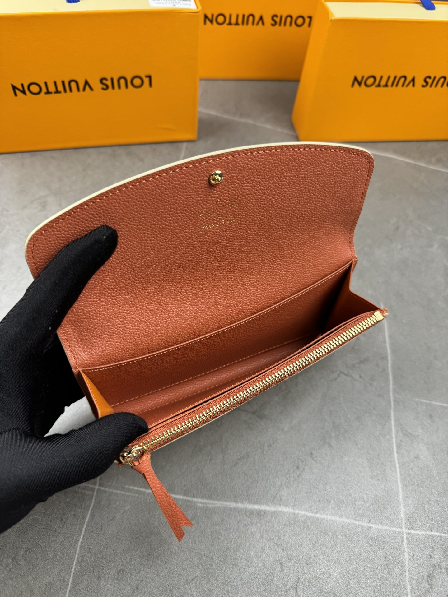 LV Louis Vuitton 新作財布です 4 zm 95518