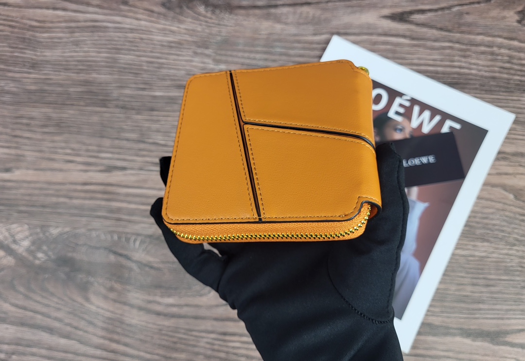 LOEWE 財布 5 zm 94920