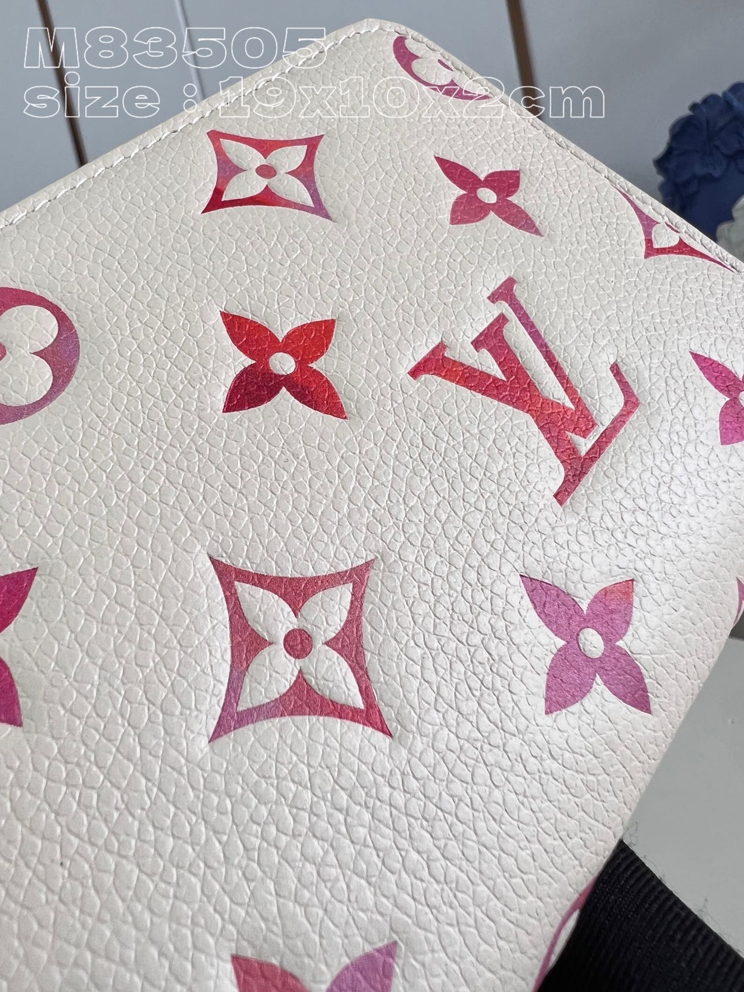 LV Louis Vuitton 新作財布です 7 zm 95518