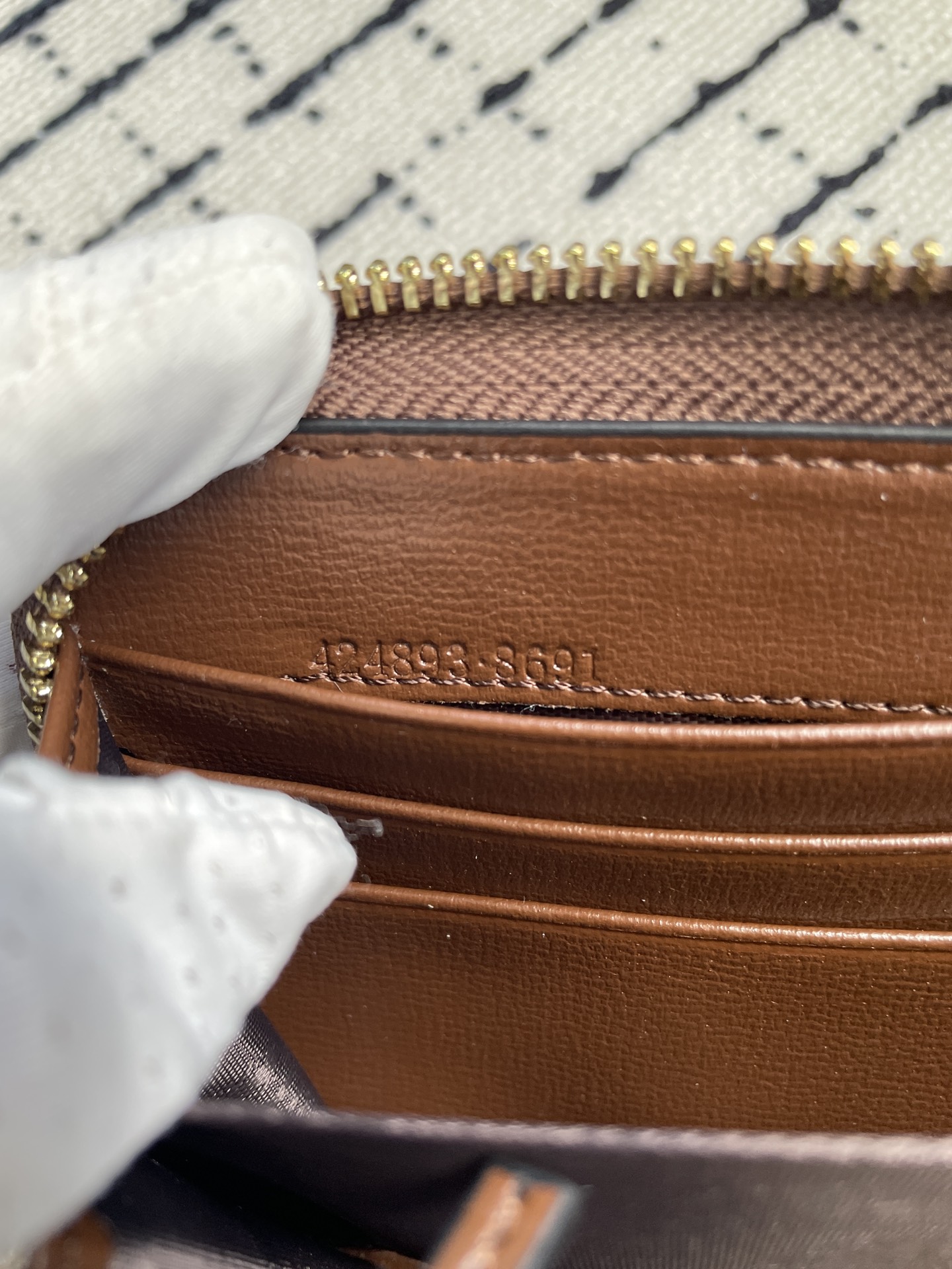 GUCCI 新作財布です 15 zm 95519