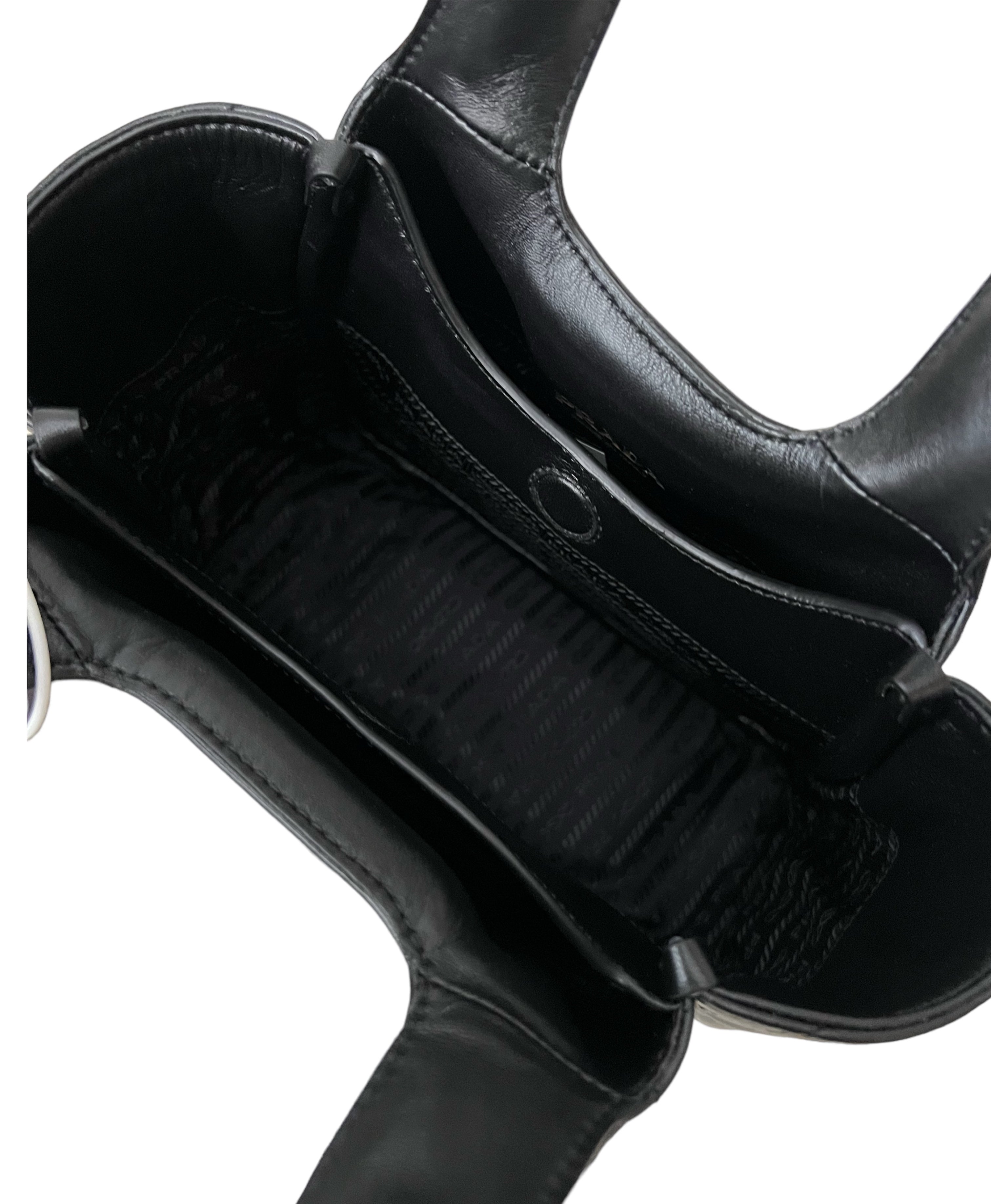 セール☆PRADA☆ ソフトナッパレザー ミニハンドバッグ1点入荷?☆正規品☆