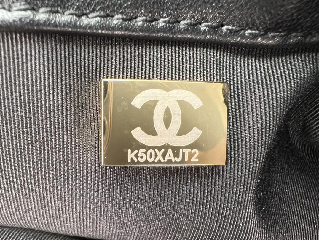 CHANEL 19 LARGE HANDBAG AS1161