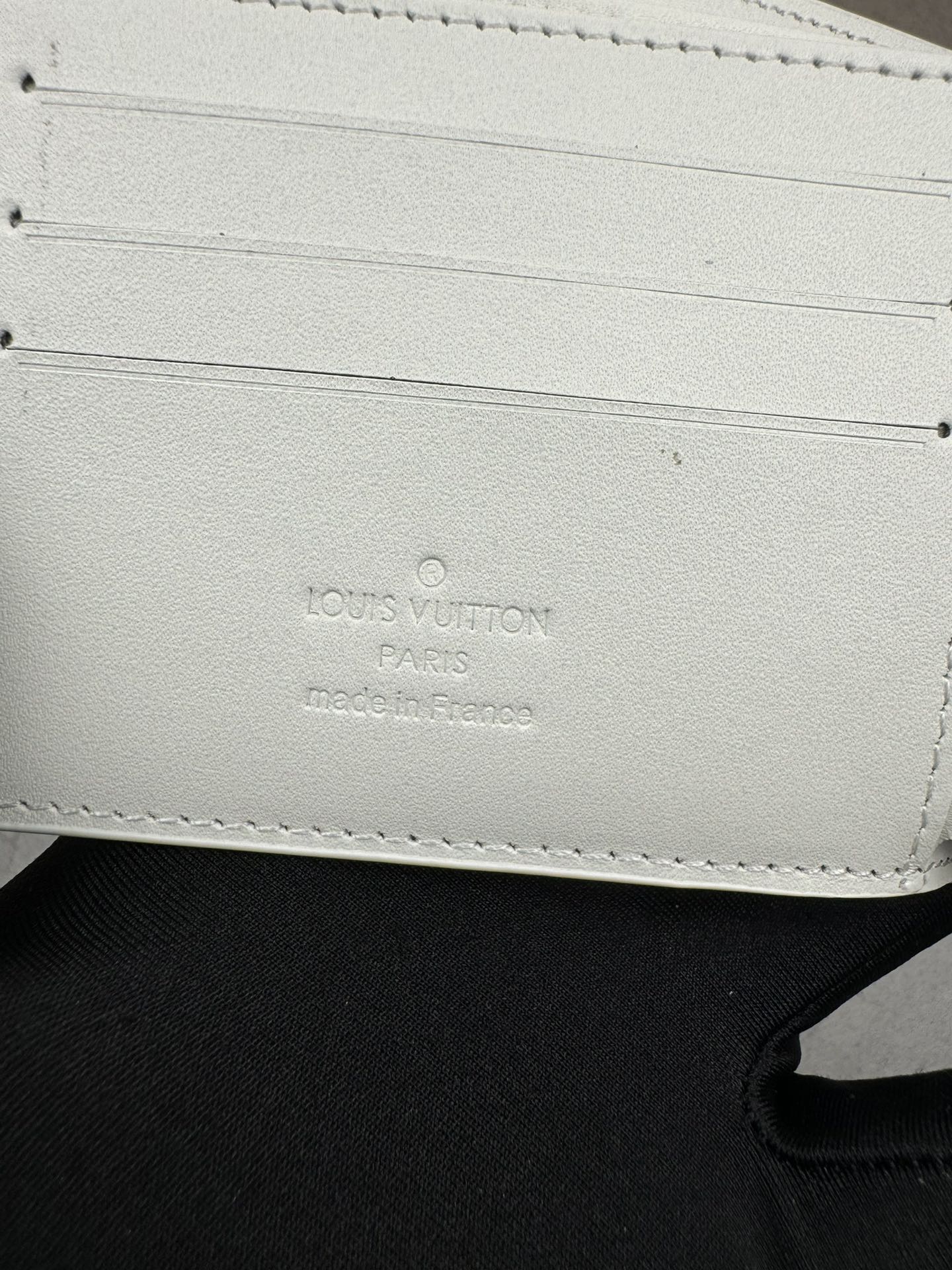 LV Louis Vuitton 新作財布です 25 zm 95521