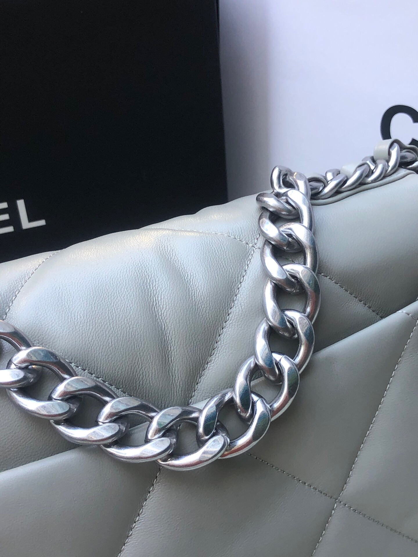Chanel 19 medium 1161