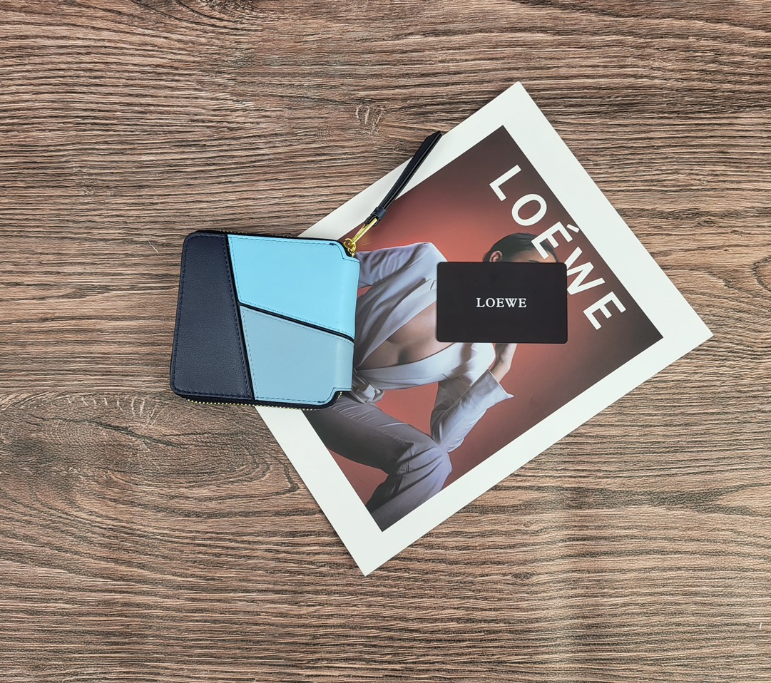 LOEWE 財布 3 zm 94920