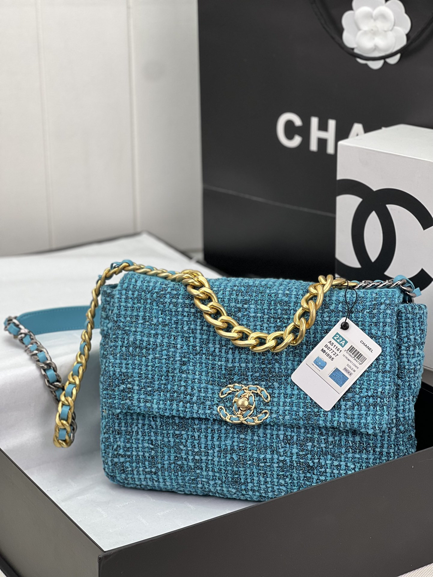 CHANEL 19 LARGE HANDBAG AS1161