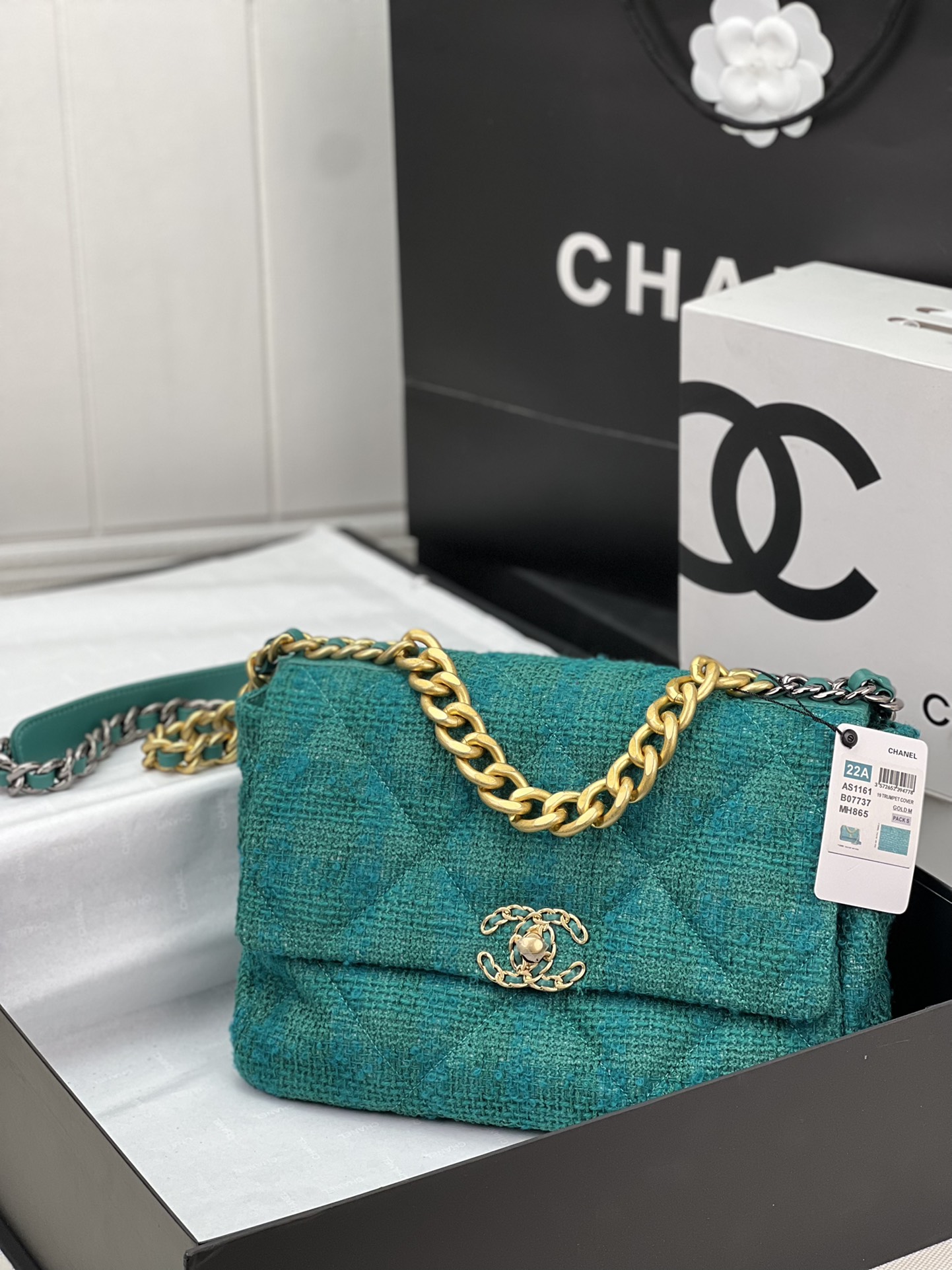 CHANEL 19 LARGE HANDBAG AS1161