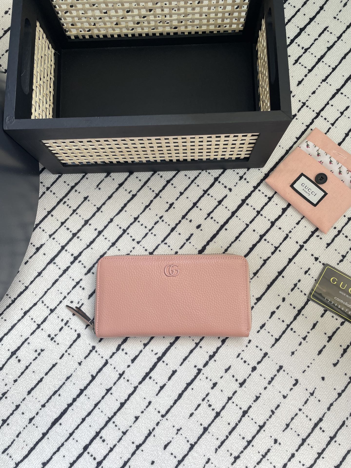GUCCI 新作財布です 23 zm 95519