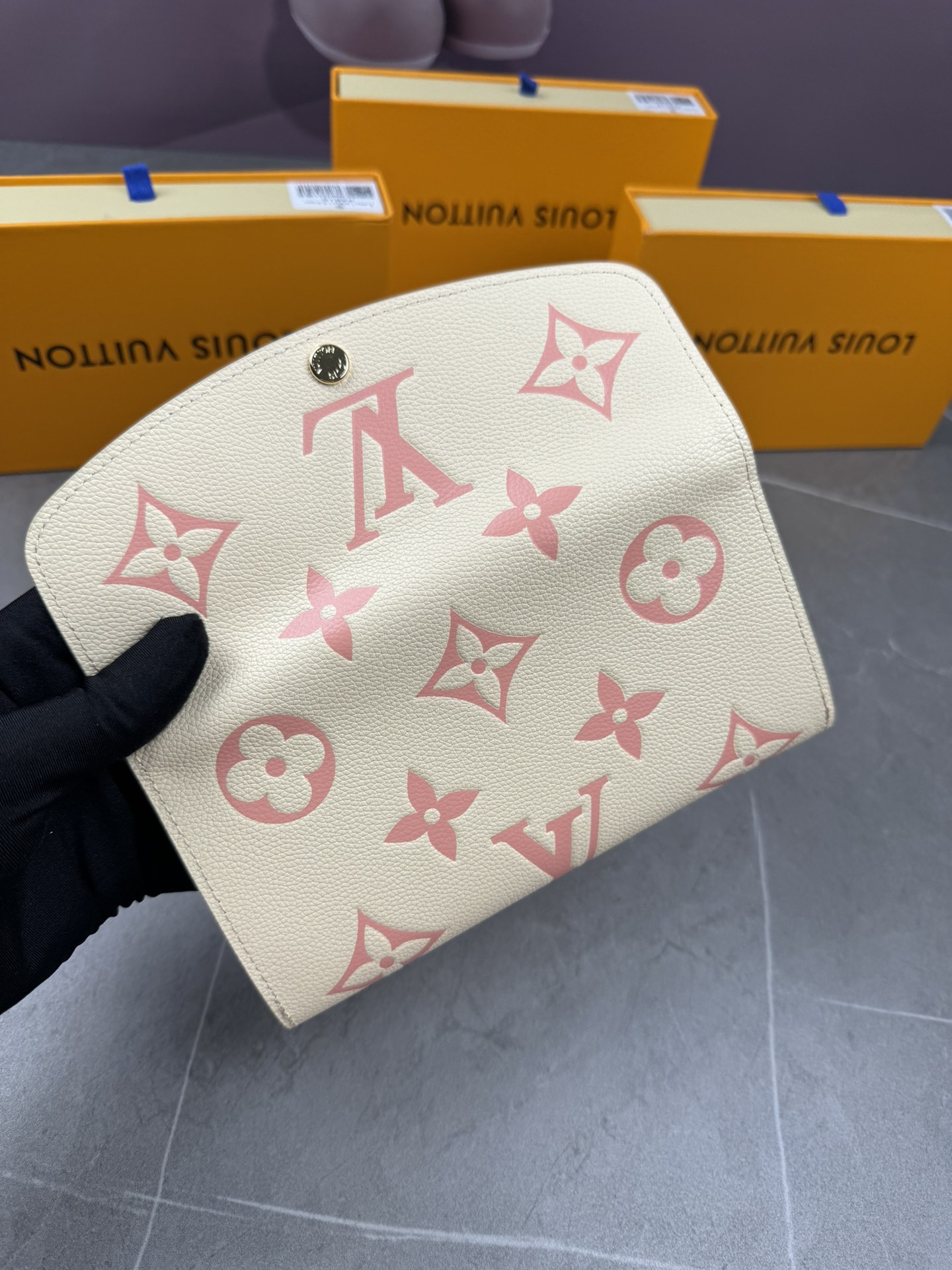 LV Louis Vuitton 新作財布です 4 zm 95518