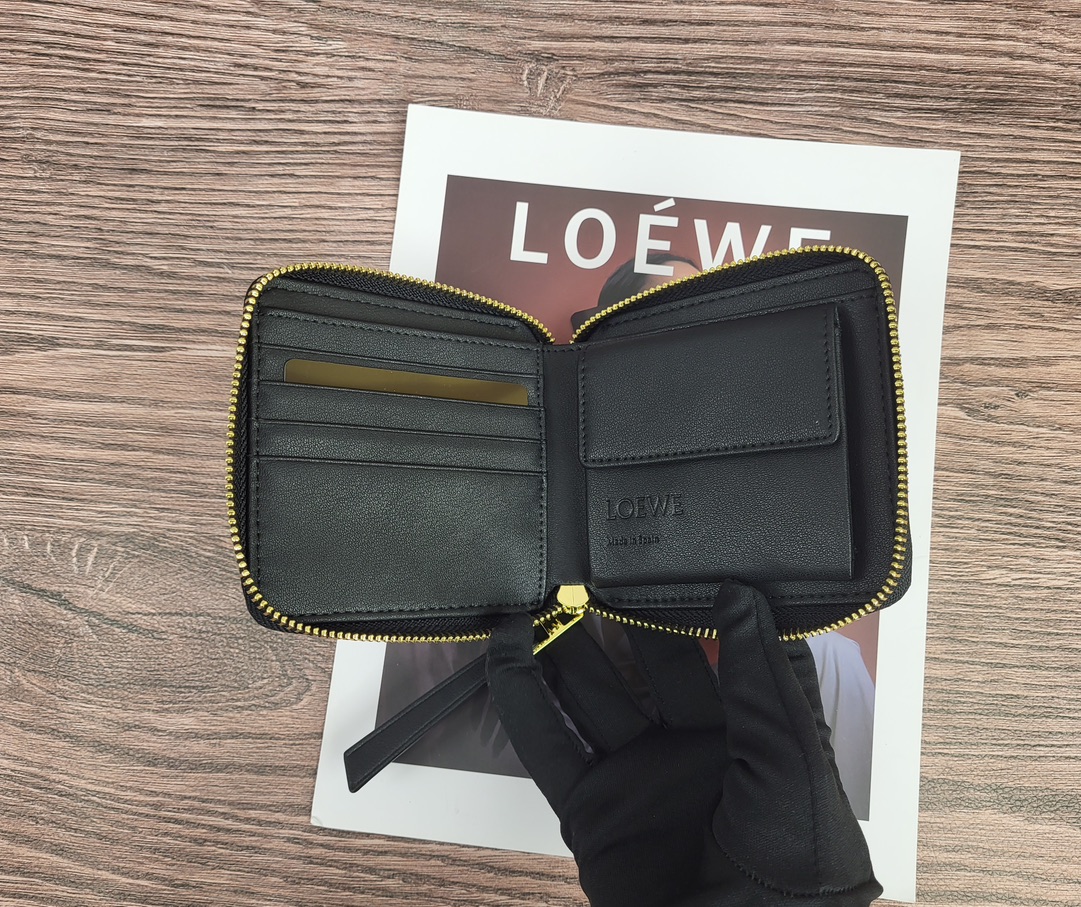 LOEWE 財布 zm 94920