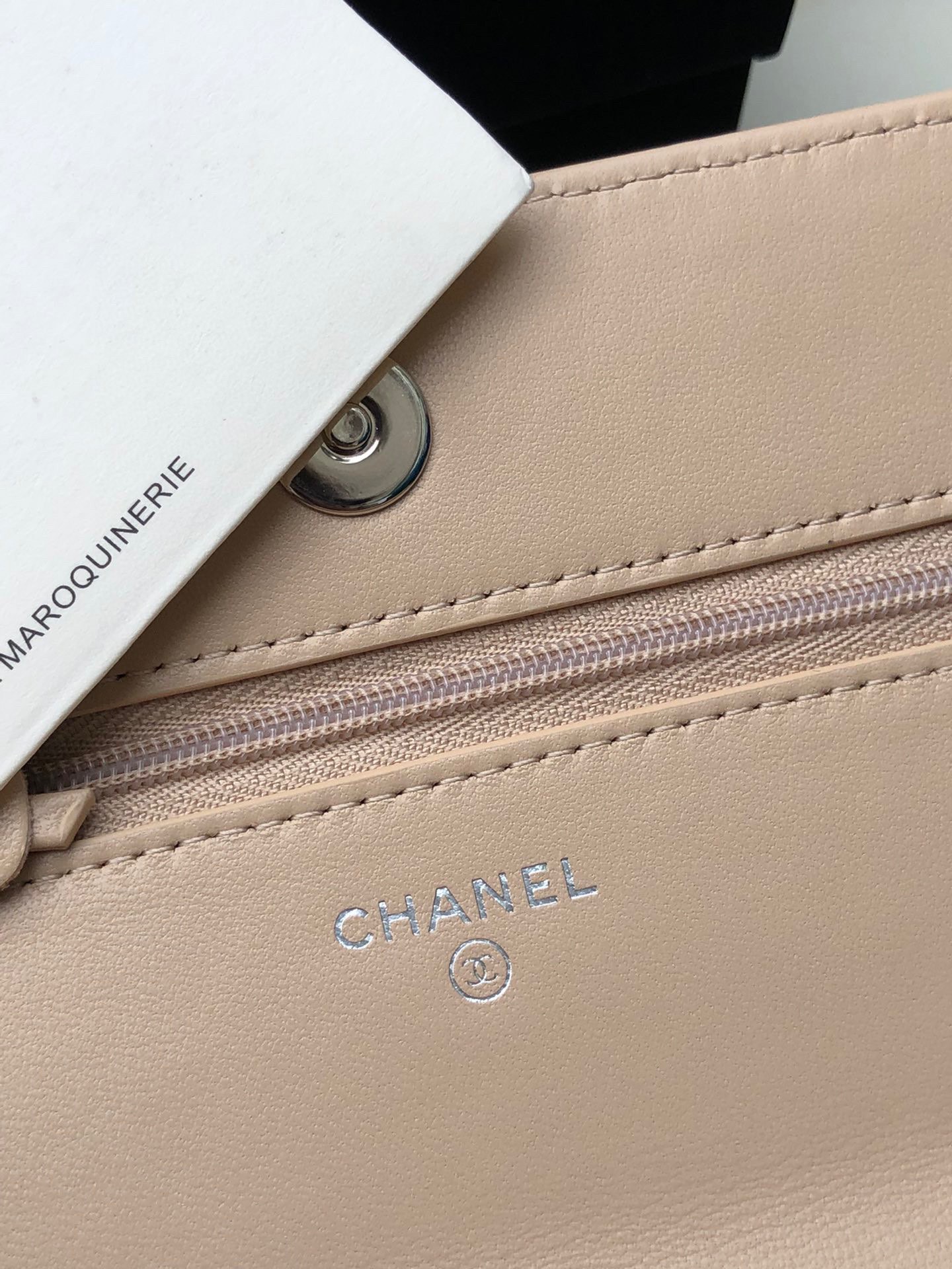 CHANEL 19 WALLET ON CHAIN 0957