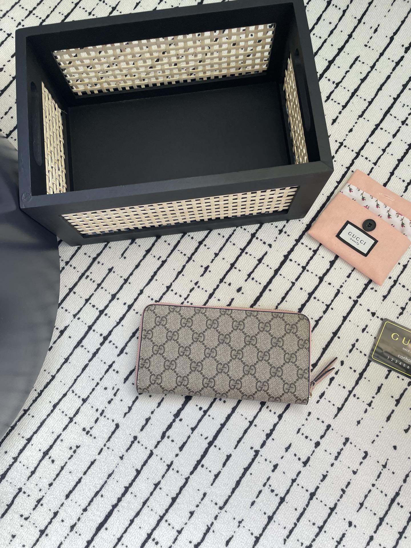GUCCI 新作財布です 25 zm 95519