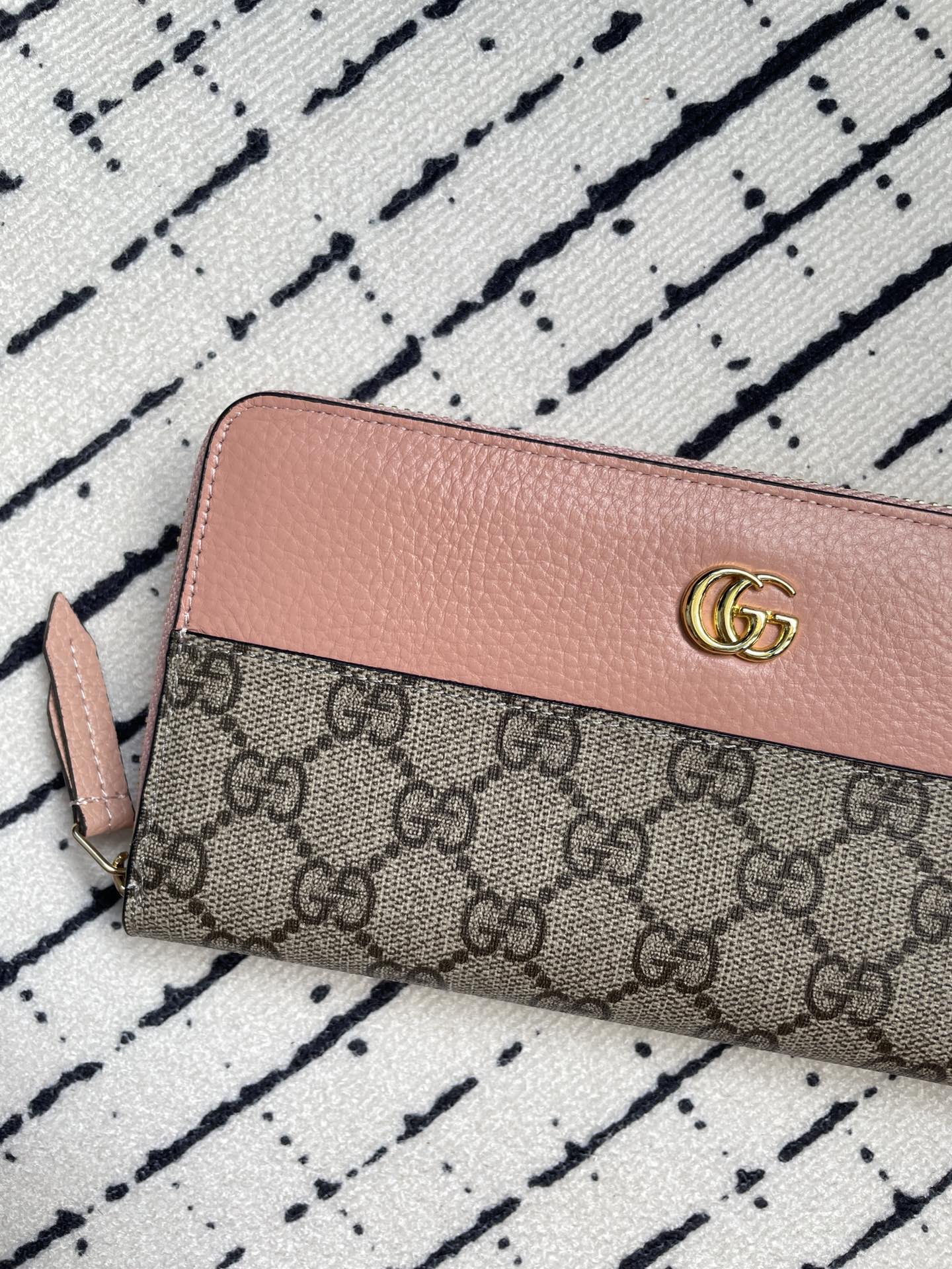 GUCCI 新作財布です 25 zm 95519