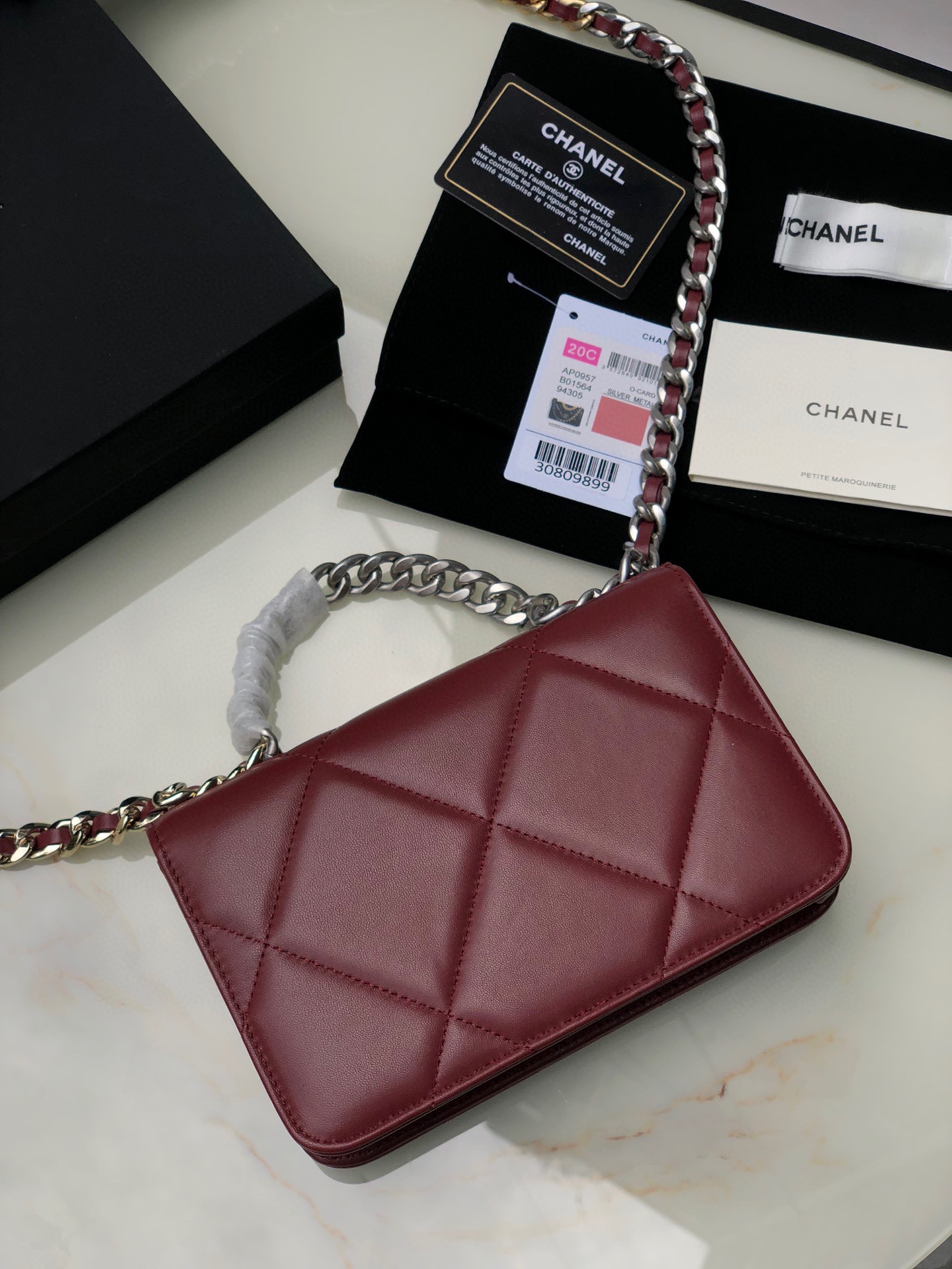 CHANEL 19 WALLET ON CHAIN 0957