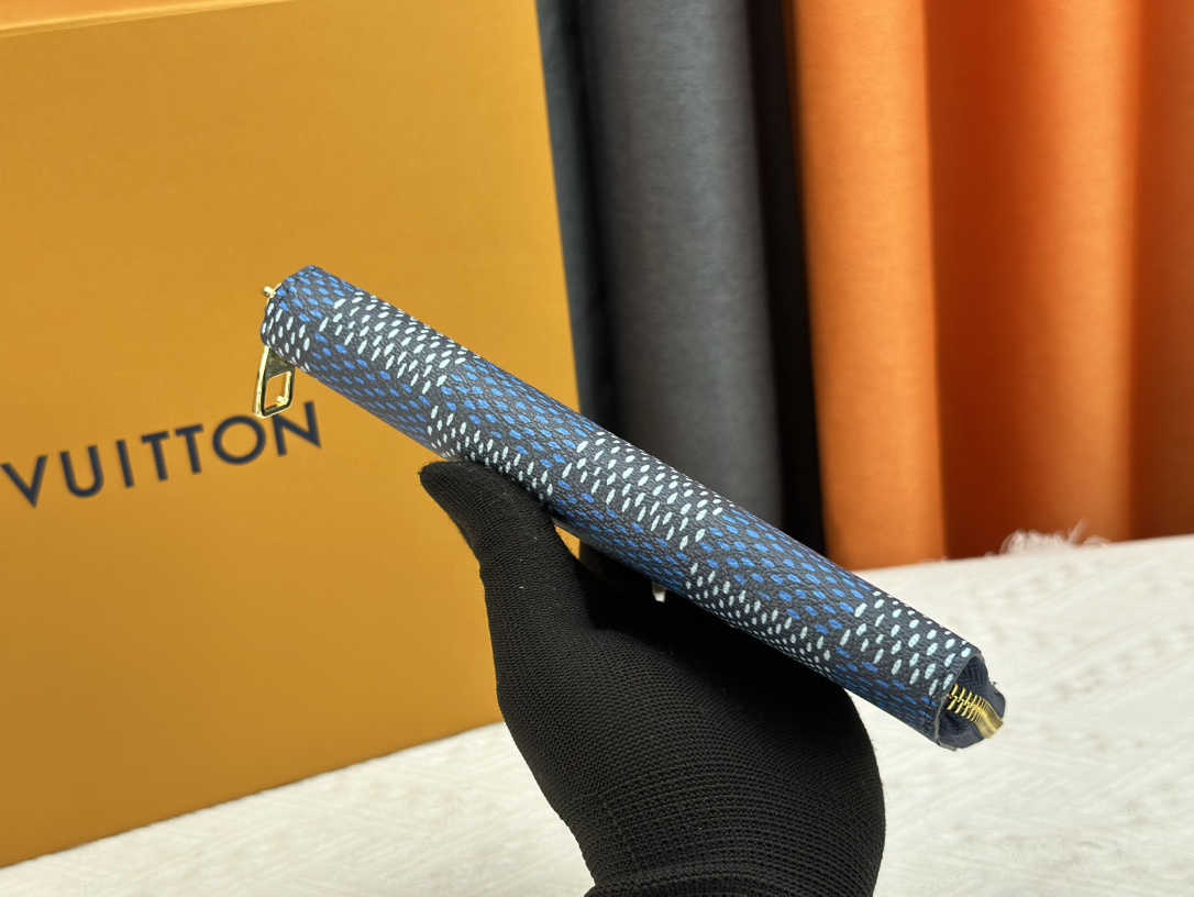 LV Louis Vuitton 新作財布です 68 zm 95523
