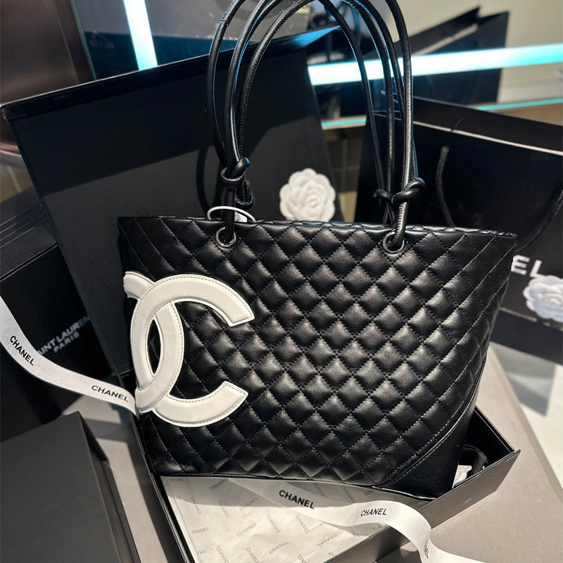 【トレンドのバイカラー?】CHANEL シャネル ショルダーバッグ
