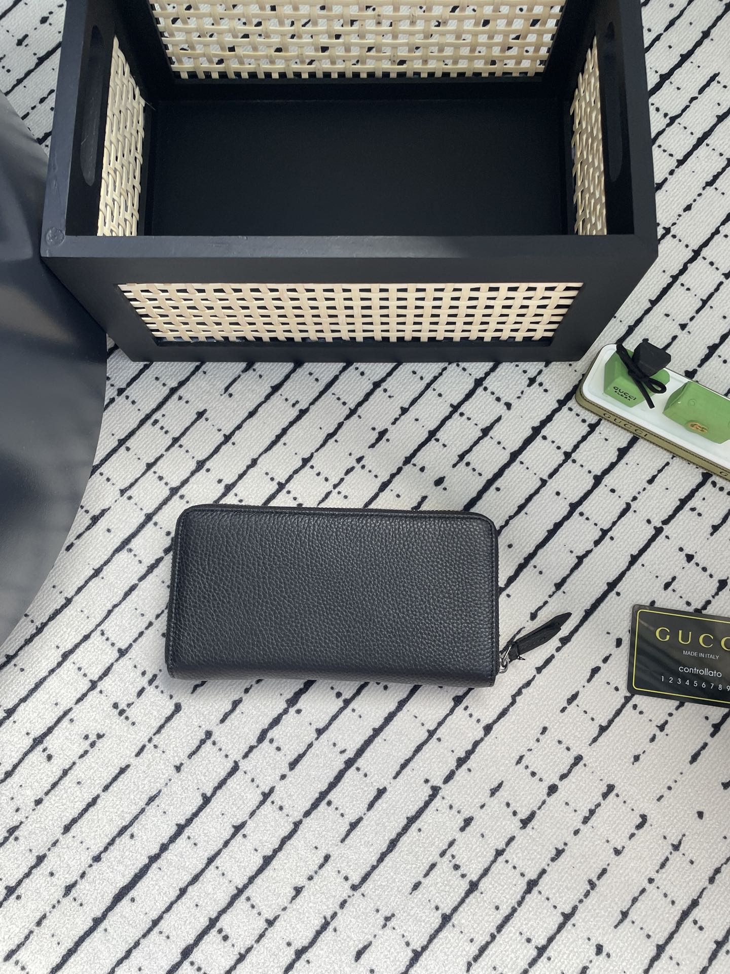 GUCCI 新作財布です zm 95519