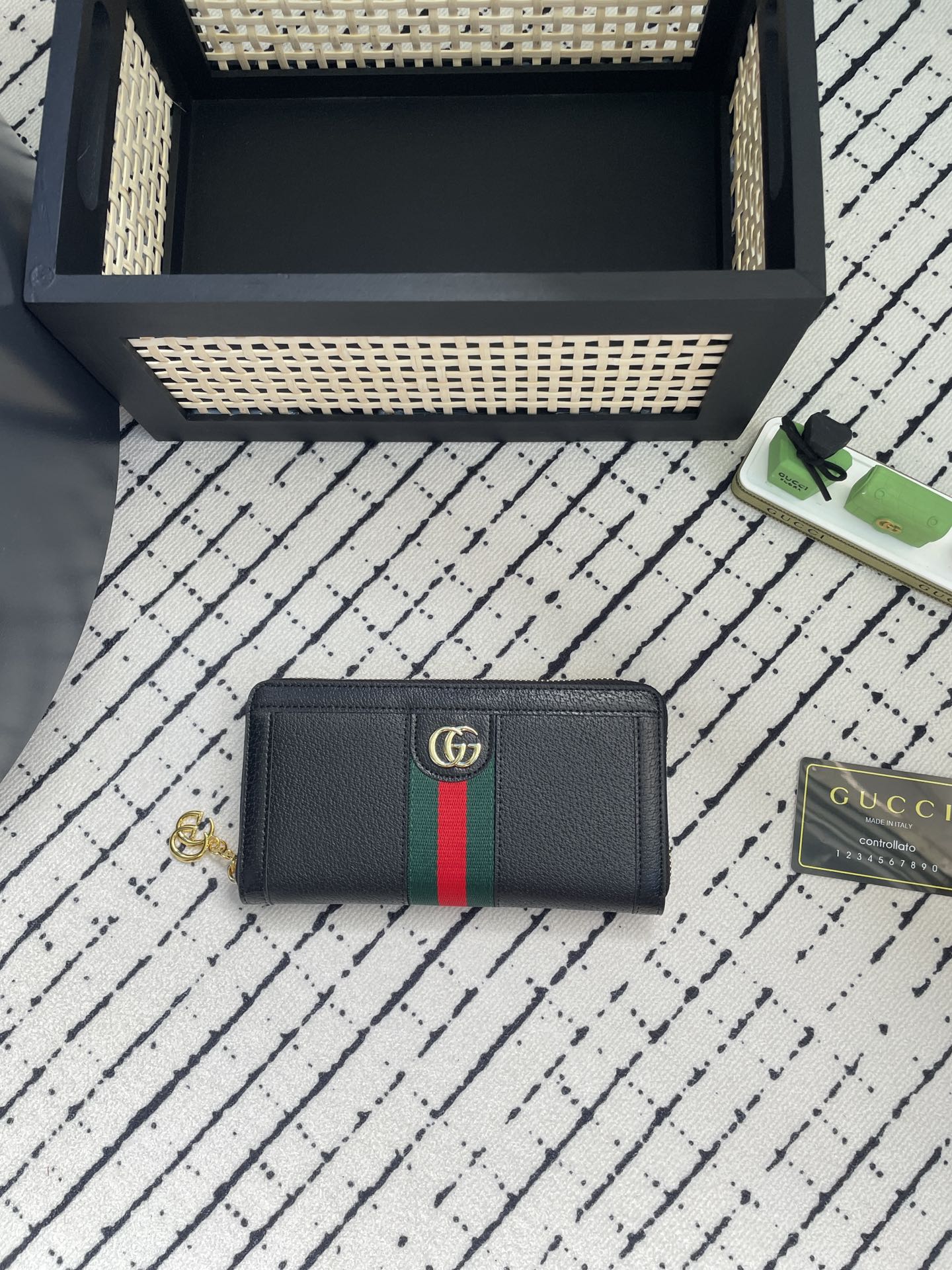 GUCCI 新作財布です 19 zm 95519