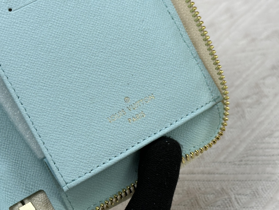 LV Louis Vuitton 新作財布です 67 zm 95523
