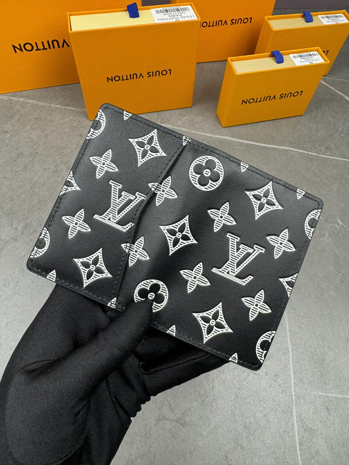 LV Louis Vuitton 新作財布です 24 zm 95521