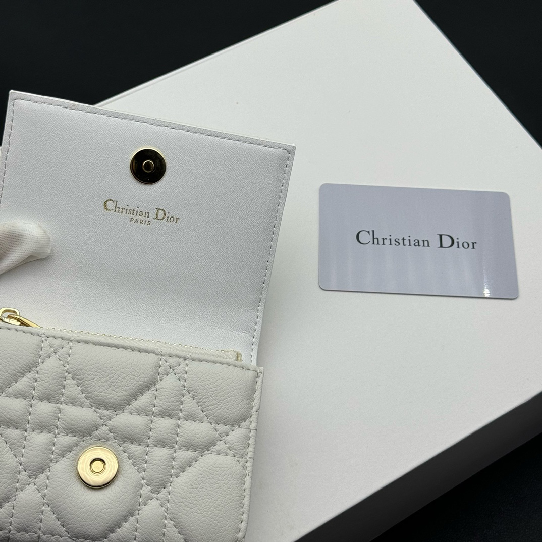 Dior 羊の皮の財布 2 zm 94920