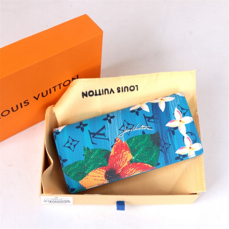 LV 新作財布登場！本革素材を採用し、ノーマークの美しいプリントが施されています