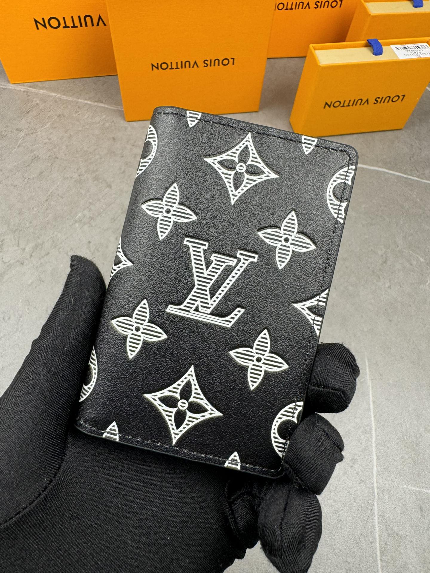 LV Louis Vuitton 新作財布です 24 zm 95521