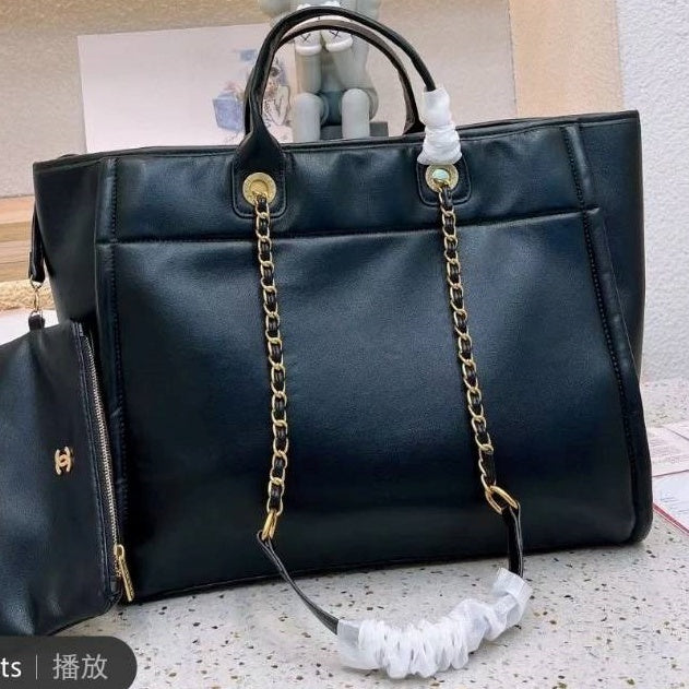 【大きめロゴが可愛い?】CHANEL ミディアム ショッピングバッグ