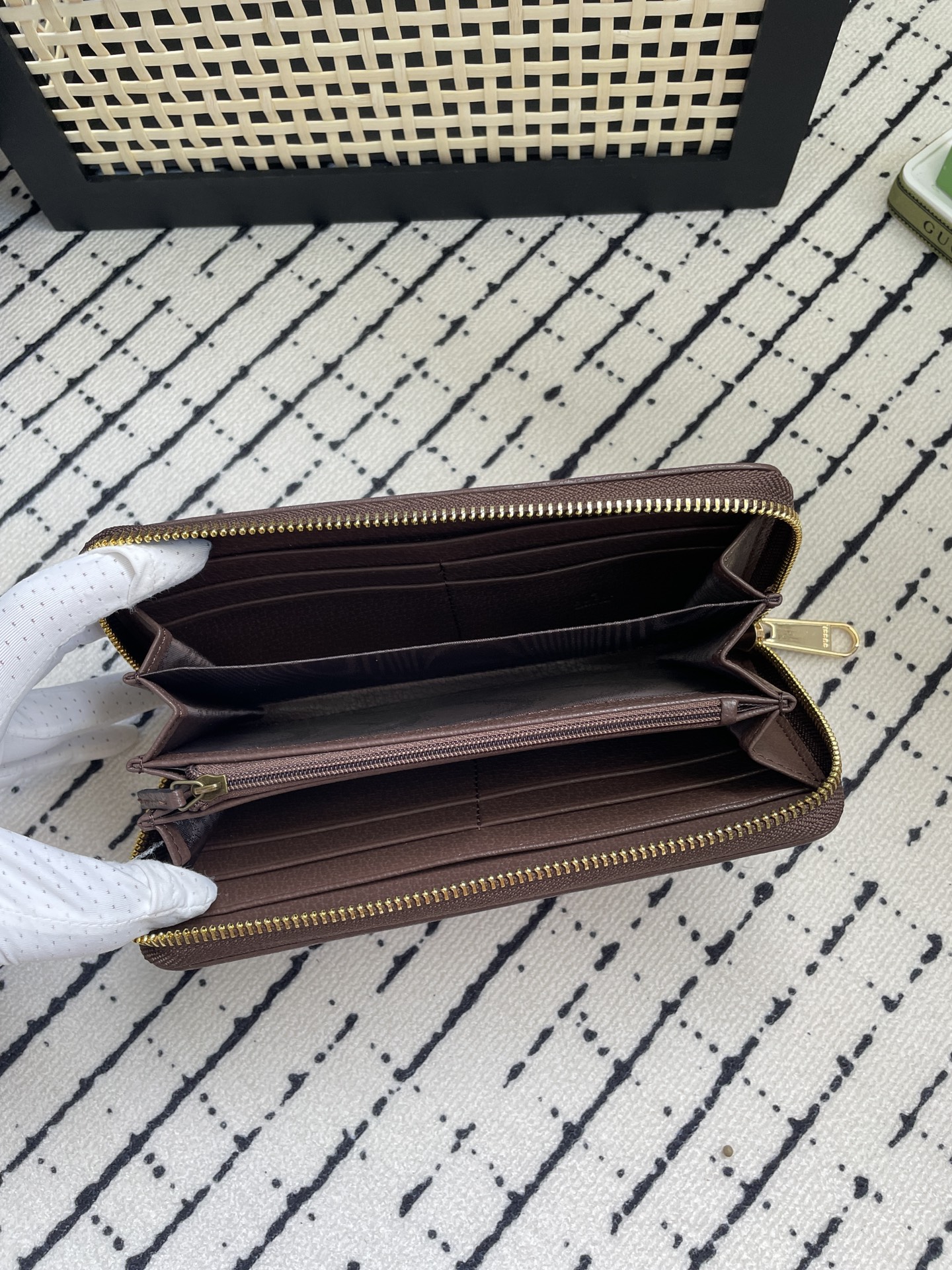 GUCCI 新作財布です 13 zm 95519